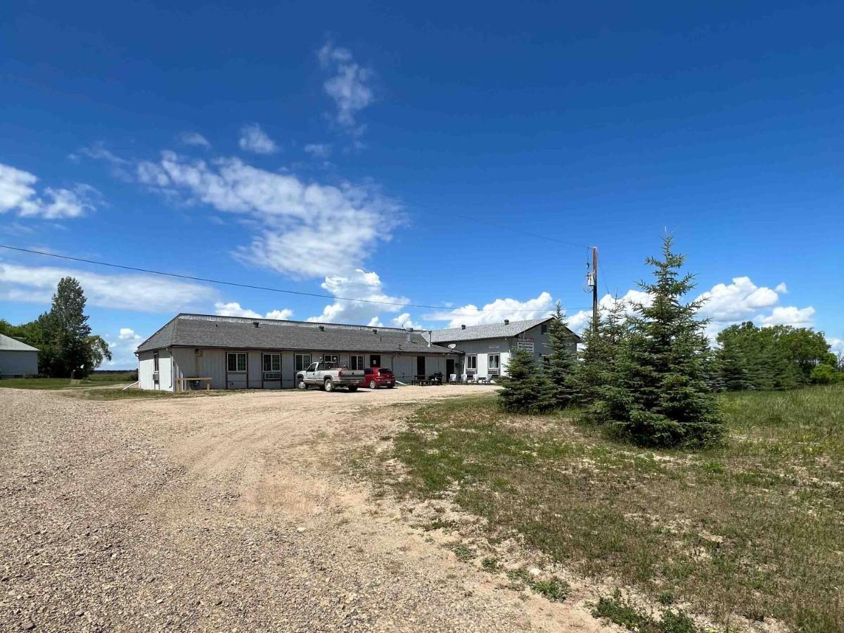 The Trail Inn - Yarbo, Sk - Near Esterhazy & Mosaic K1, K2, & K3 Exterior photo